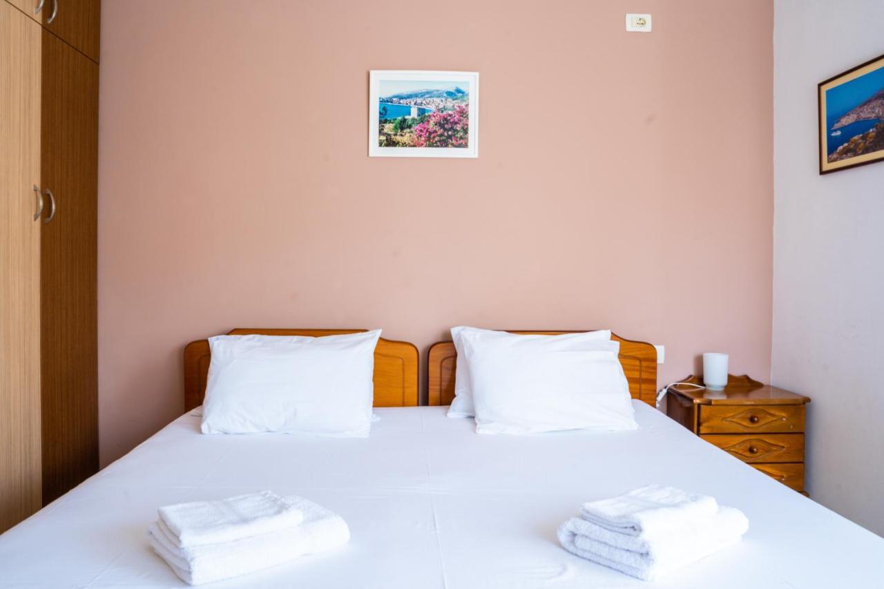 Work-Friendly Central Apartments, Saranda Extérieur photo