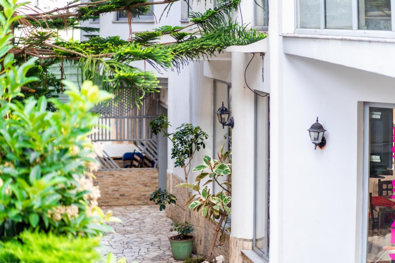 Work-Friendly Central Apartments, Saranda Extérieur photo