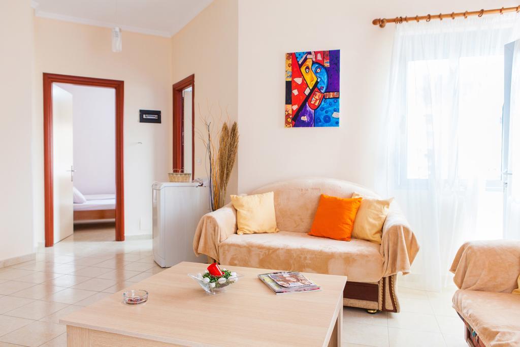 Work-Friendly Central Apartments, Saranda Extérieur photo