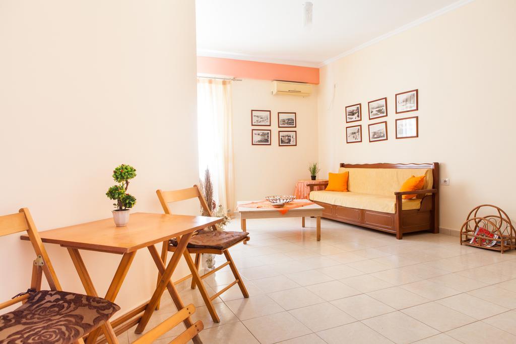 Work-Friendly Central Apartments, Saranda Extérieur photo